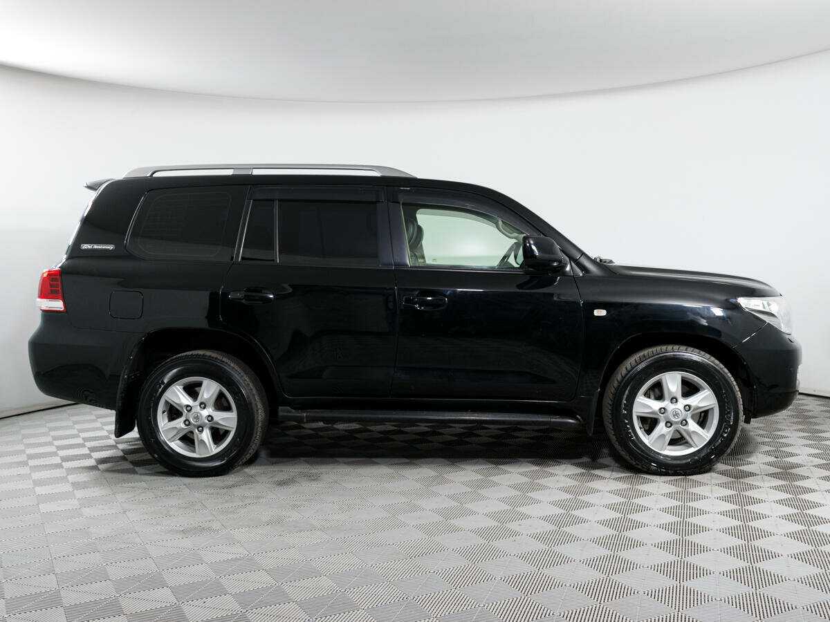Toyota Land Cruiser с пробегом — 2011 год. Фото: #3
