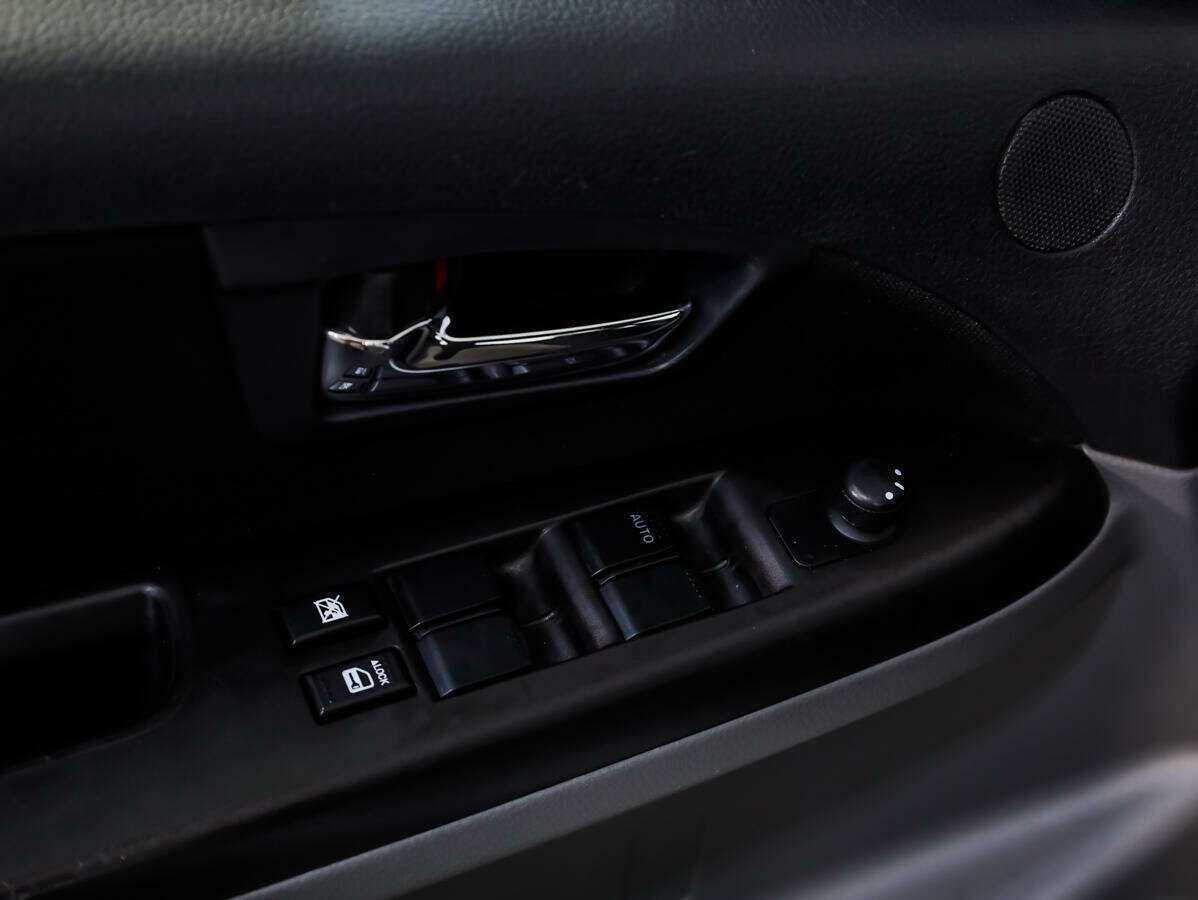 Suzuki SX4 с пробегом — 2011 год. Фото: #14