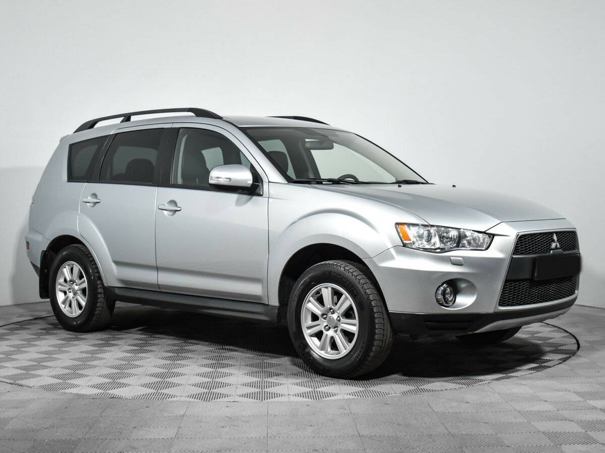 Mitsubishi Outlander с пробегом — 2011 год. Фото: #2