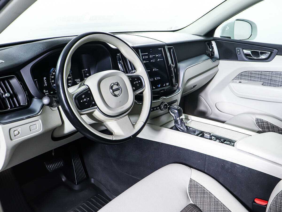 Volvo XC60 с пробегом — 2018 год. Фото: #12
