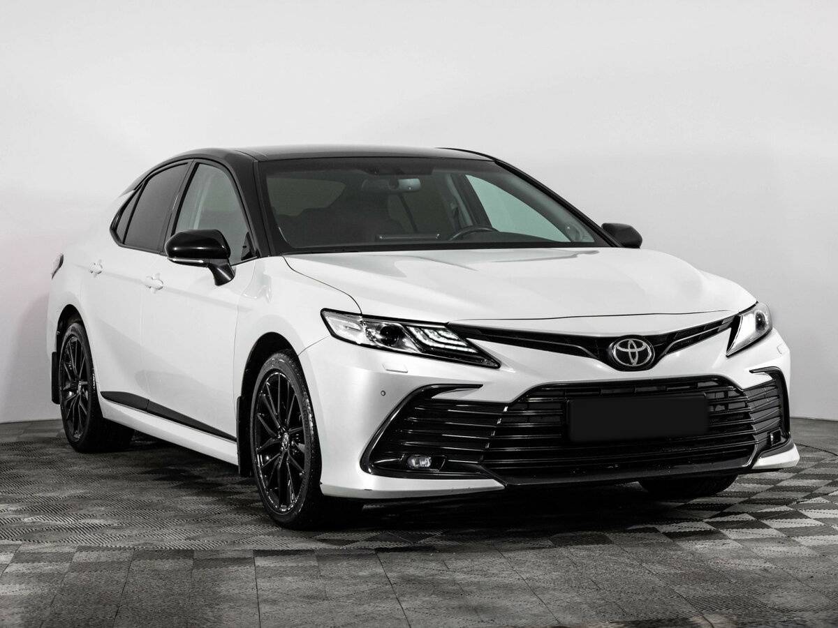 Toyota Camry с пробегом — 2021 год. Фото: #2