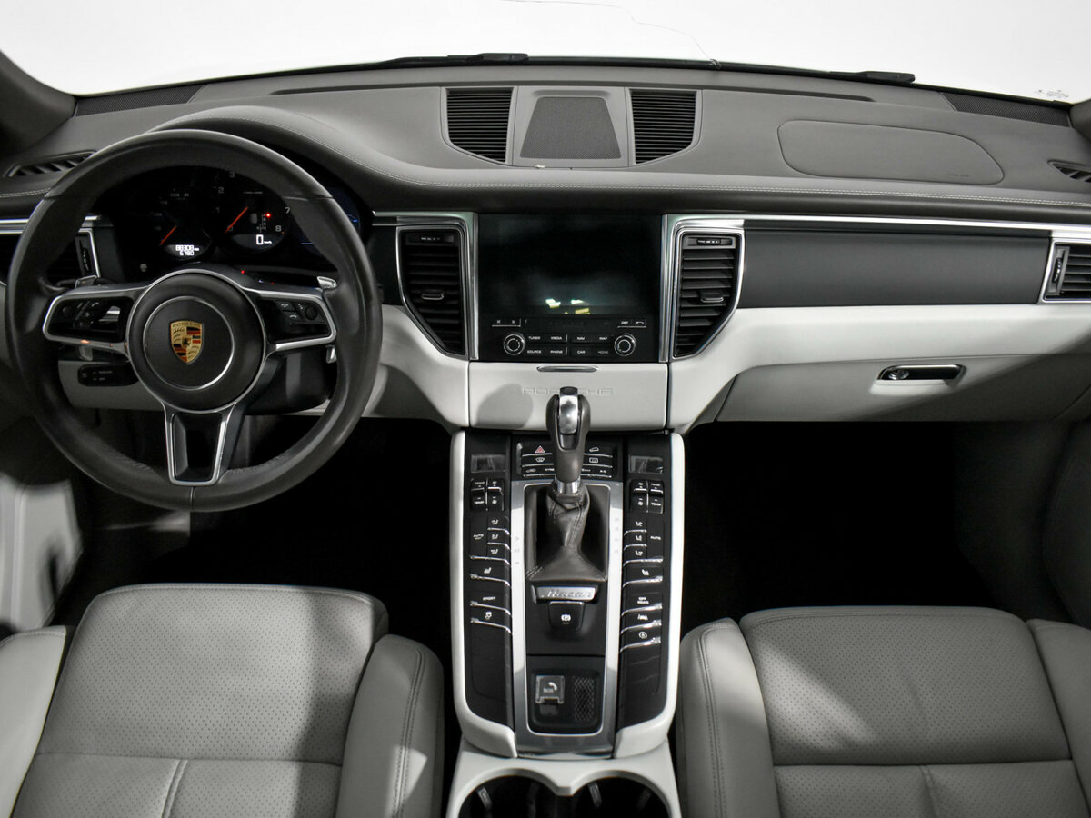 Porsche Macan с пробегом — 2018 год. Фото: #11
