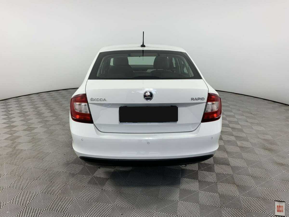 Skoda Rapid с пробегом — 2019 год. Фото: #5