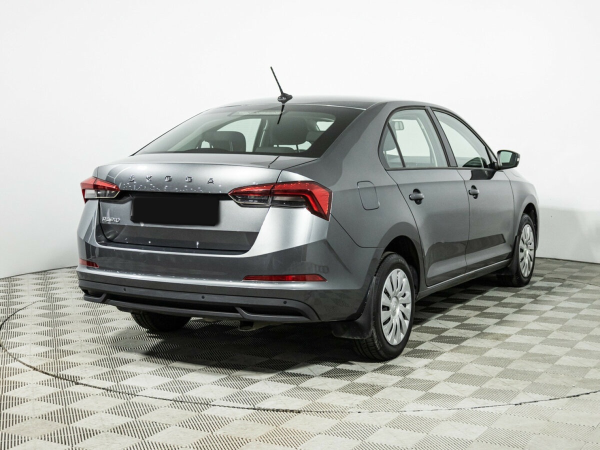 Skoda Rapid с пробегом — 2020 год. Фото: #4