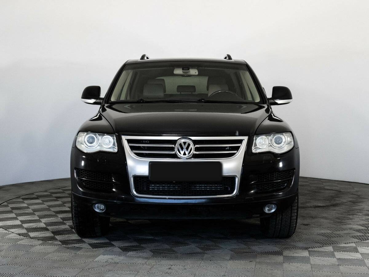 Volkswagen Touareg с пробегом — 2009 год. Фото: #1