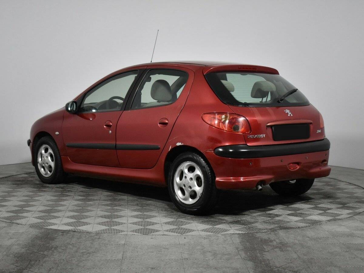 Peugeot 206 с пробегом — 2003 год. Фото: #6