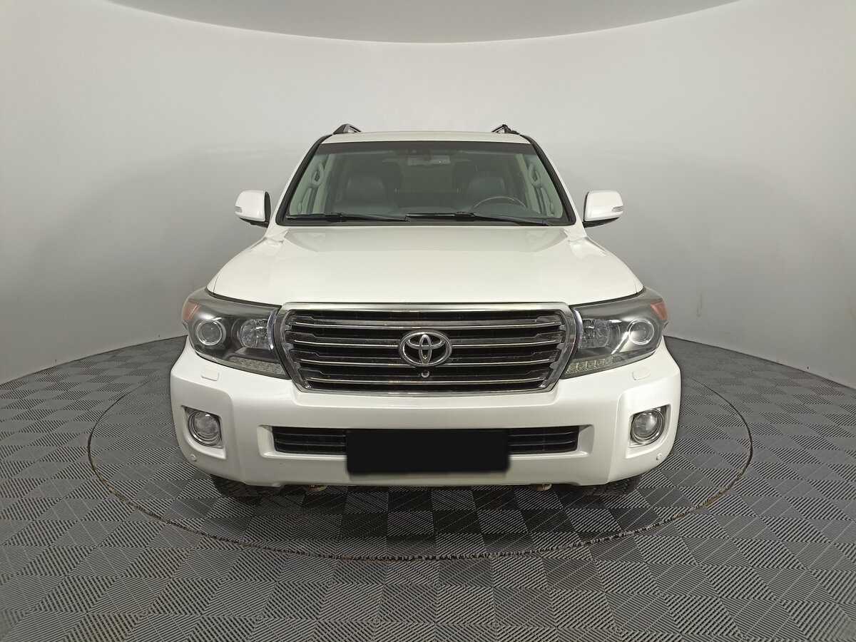 Toyota Land Cruiser с пробегом — 2015 год. Фото: #1