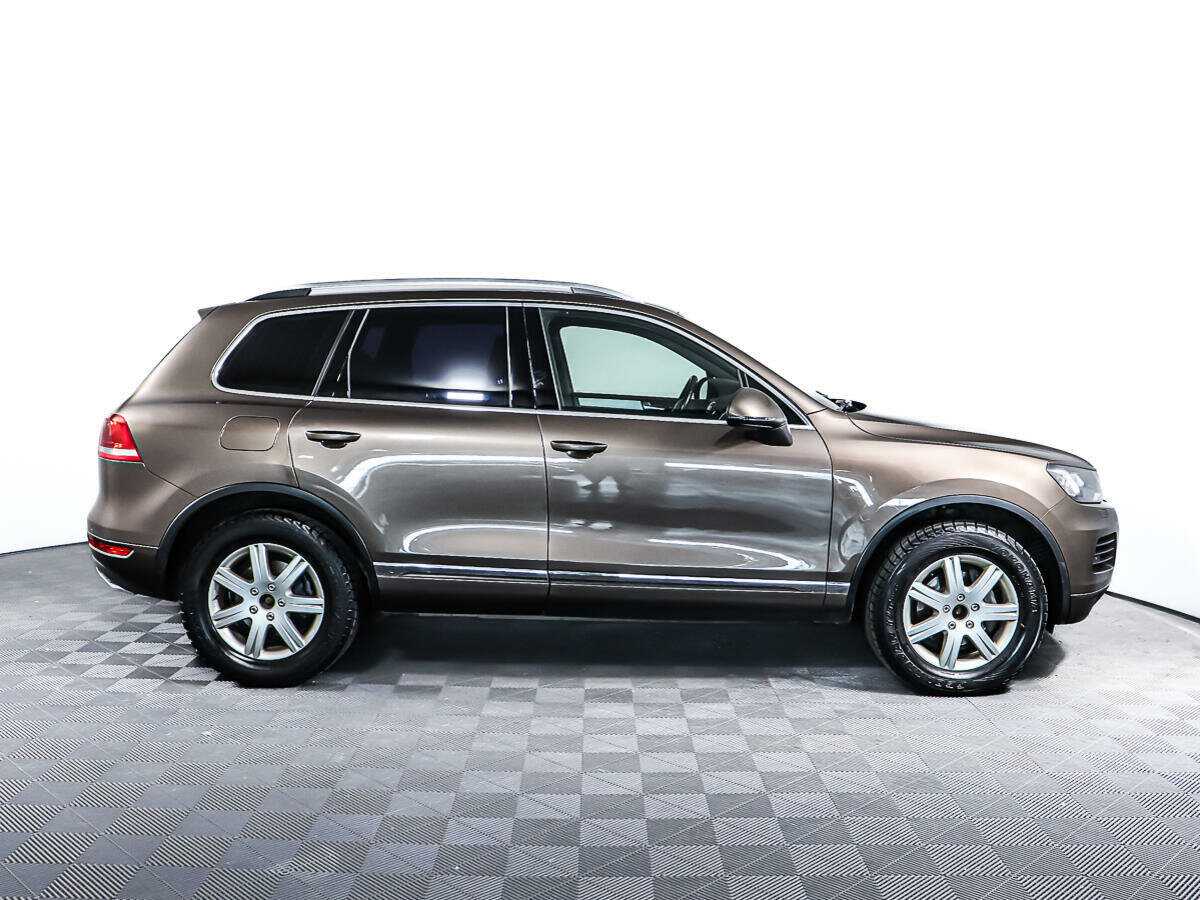 Volkswagen Touareg с пробегом — 2011 год. Фото: #3