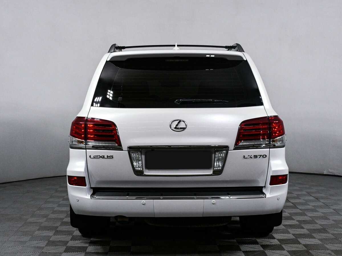 Lexus LX с пробегом — 2015 год. Фото: #4