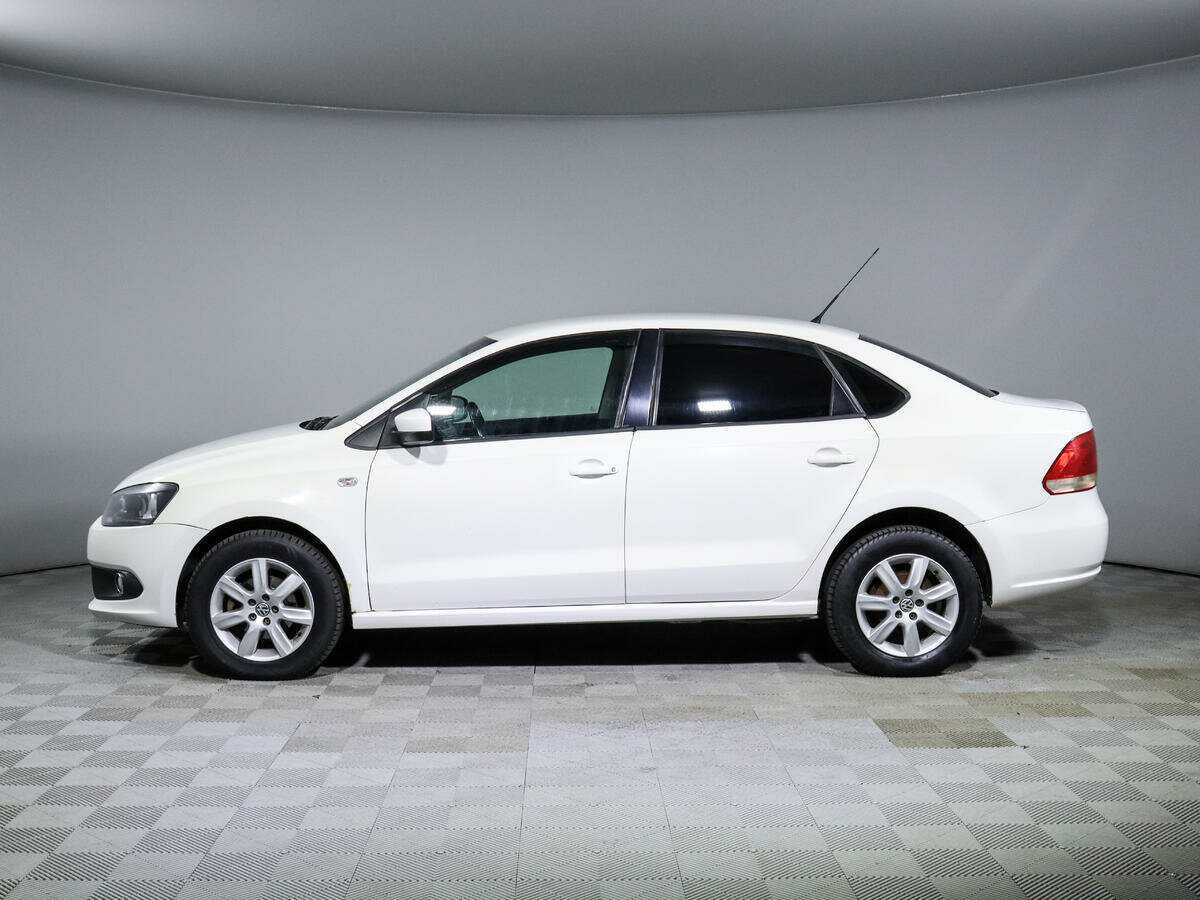 Volkswagen Polo с пробегом — 2012 год. Фото: #7