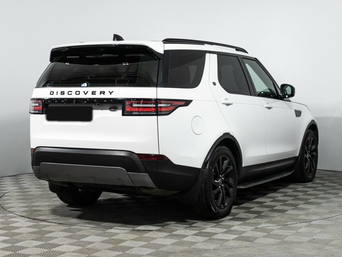 Land Rover Discovery с пробегом — 2017 год. Фото: #4