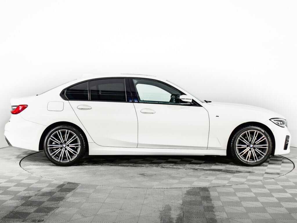 BMW 3 серии с пробегом — 2021 год. Фото: #3