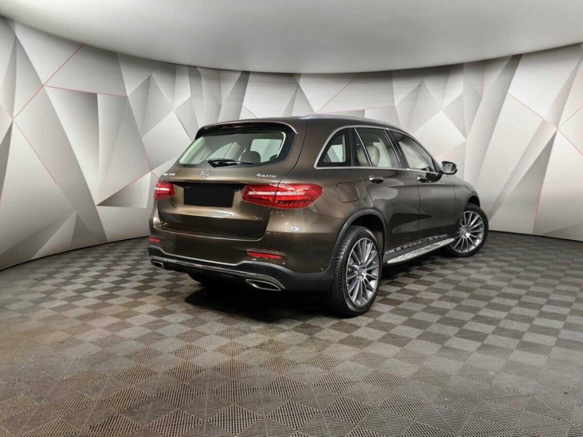 Mercedes-Benz GLC с пробегом — 2016 год. Фото: #1