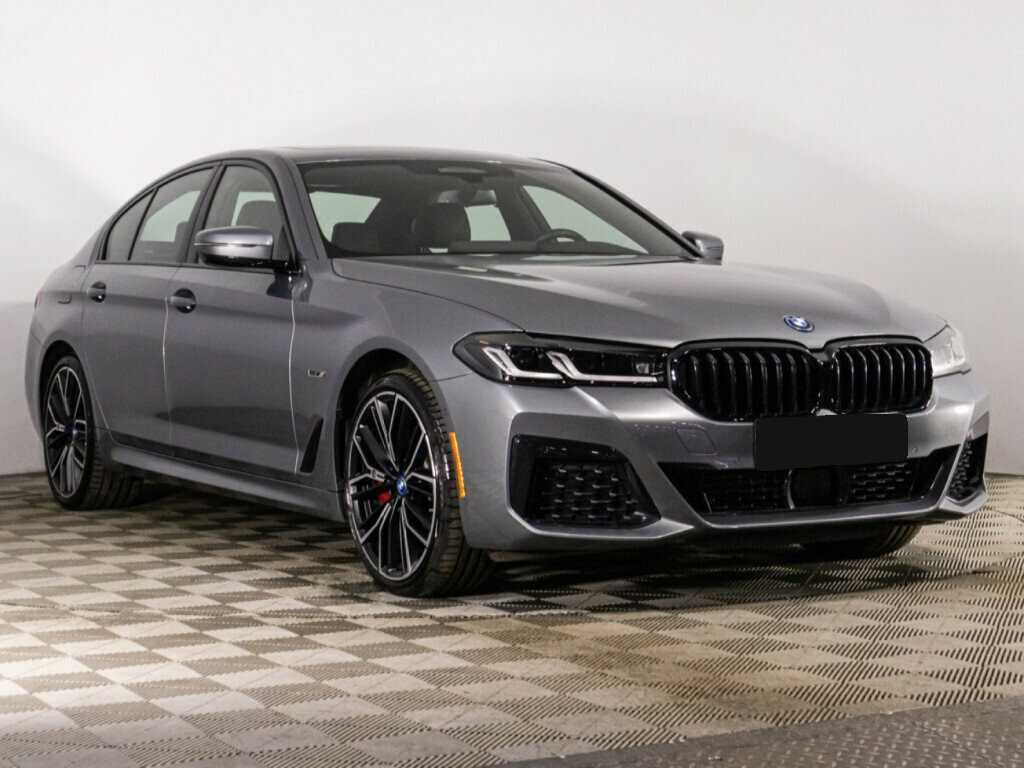 BMW 5 серии с пробегом — 2022 год. Фото: #2