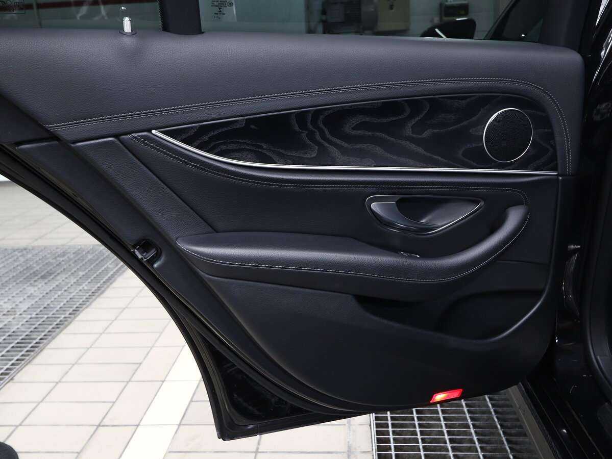 Mercedes-Benz E-Класс с пробегом — 2018 год. Фото: #11