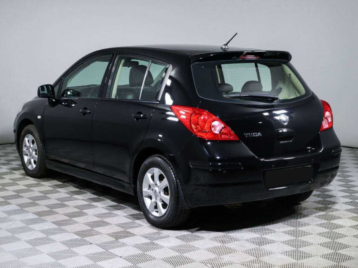 Nissan Tiida с пробегом — 2012 год. Фото: #6
