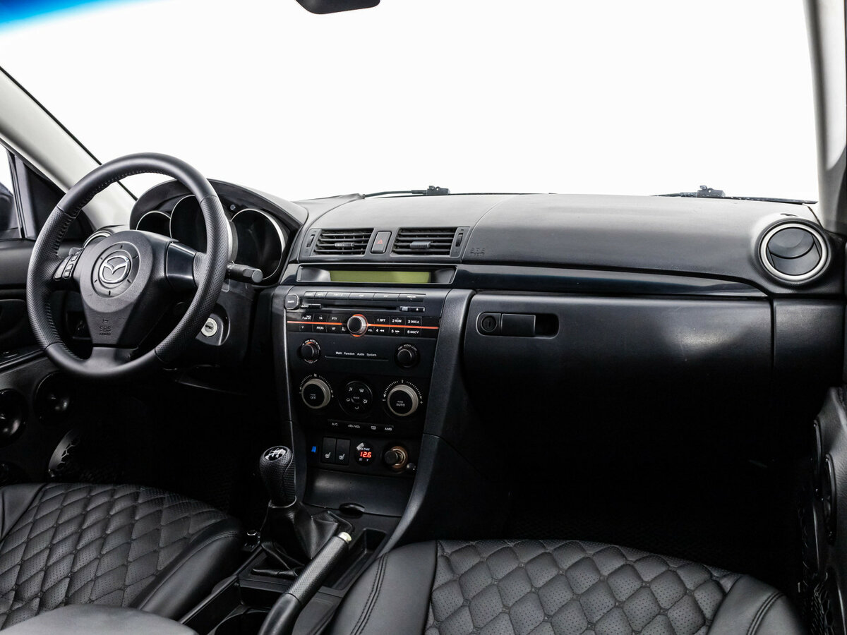 Mazda 3 с пробегом — 2006 год. Фото: #6
