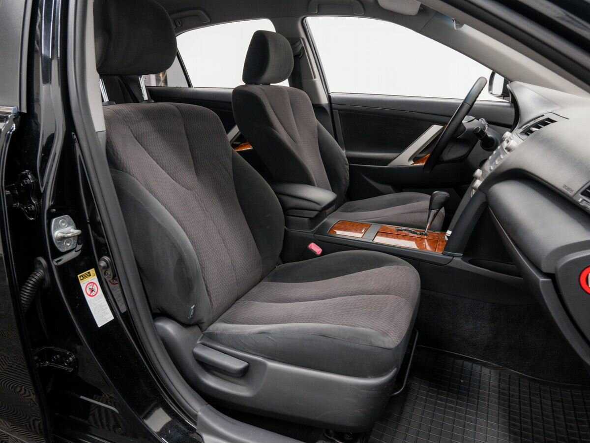 Toyota Camry с пробегом — 2009 год. Фото: #7