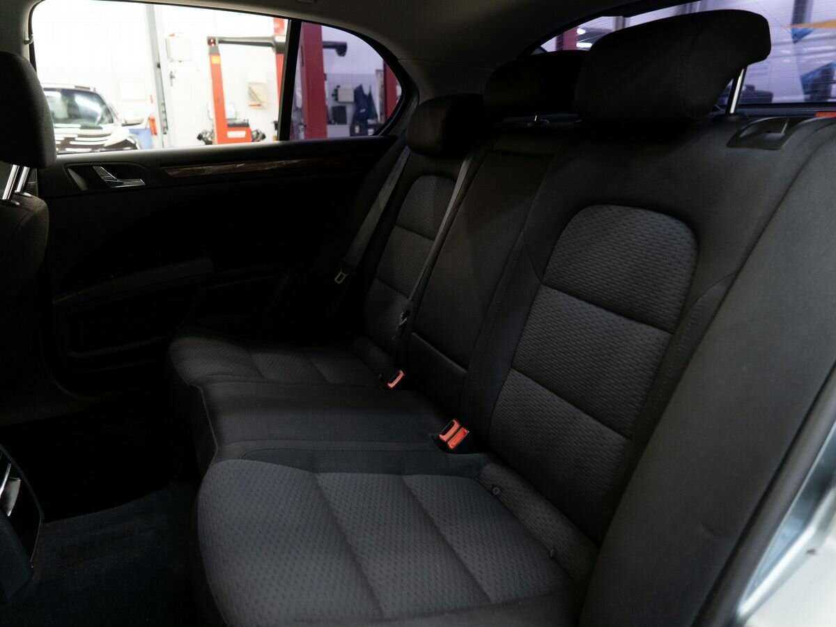 Skoda Superb с пробегом — 2011 год. Фото: #6