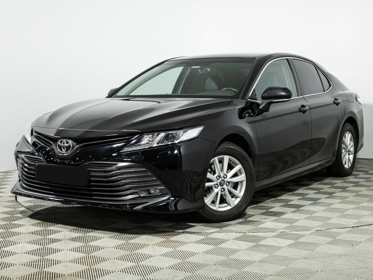 Toyota Camry с пробегом — 2019 год. Посмотреть фото
