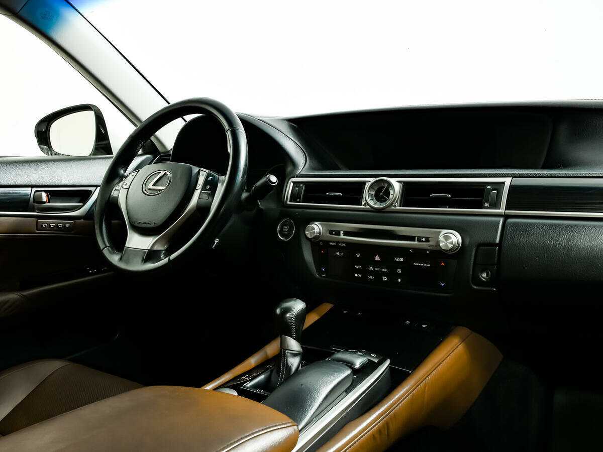 Lexus GS с пробегом — 2012 год. Фото: #8