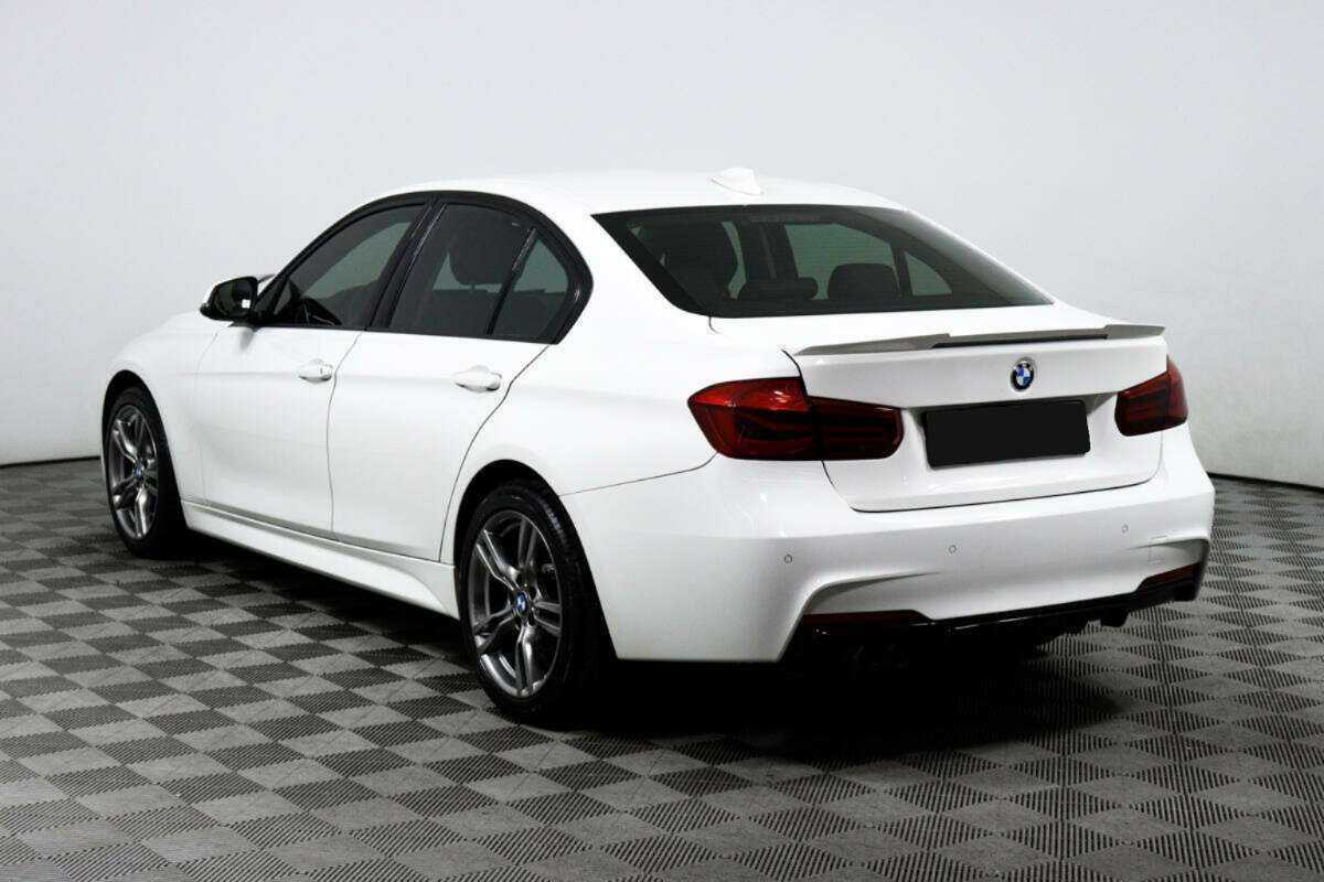 BMW 3 серии с пробегом — 2016 год. Фото: #6