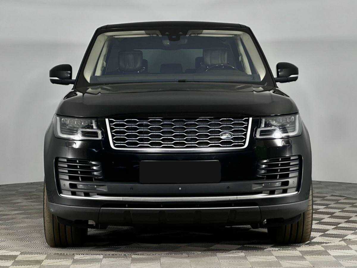 Land Rover Range Rover с пробегом — 2018 год. Фото: #2