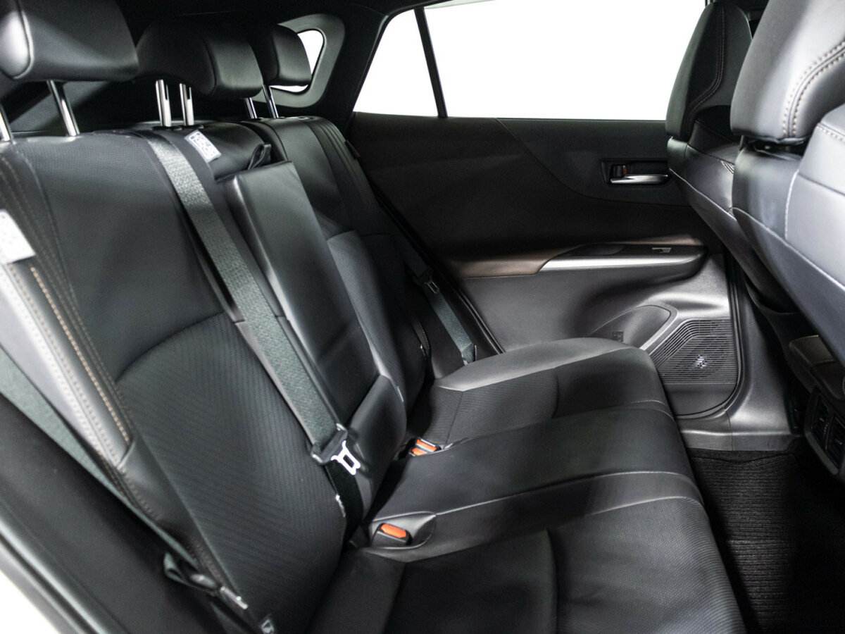 Toyota Harrier с пробегом — 2021 год. Фото: #8