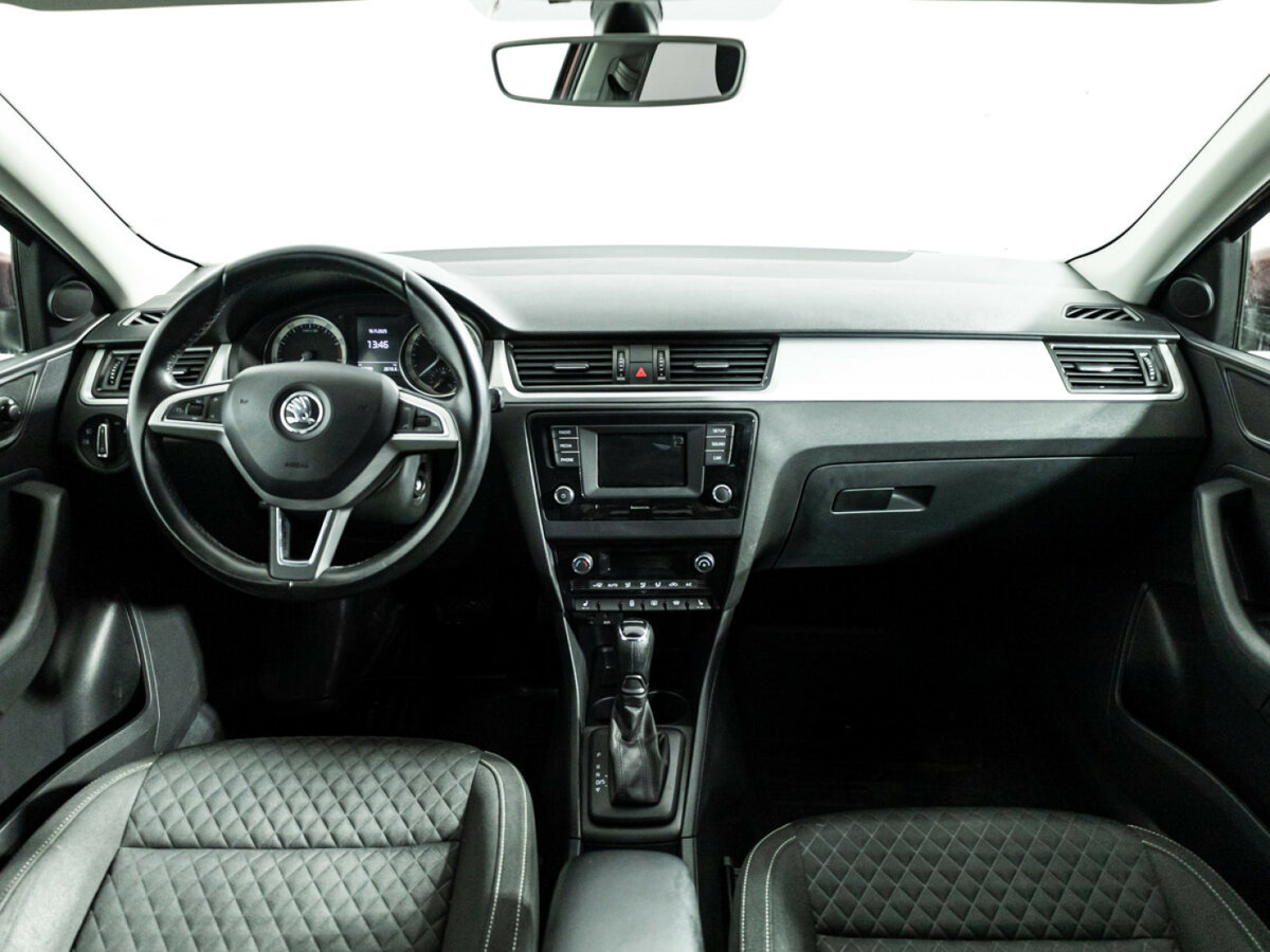 Skoda Rapid с пробегом — 2016 год. Фото: #12