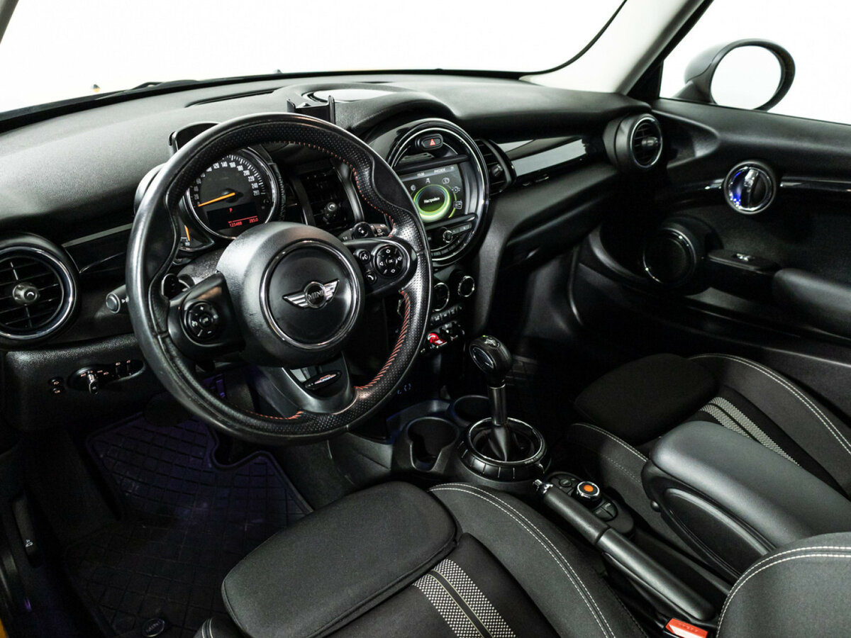 Mini Hatch с пробегом — 2014 год. Фото: #10