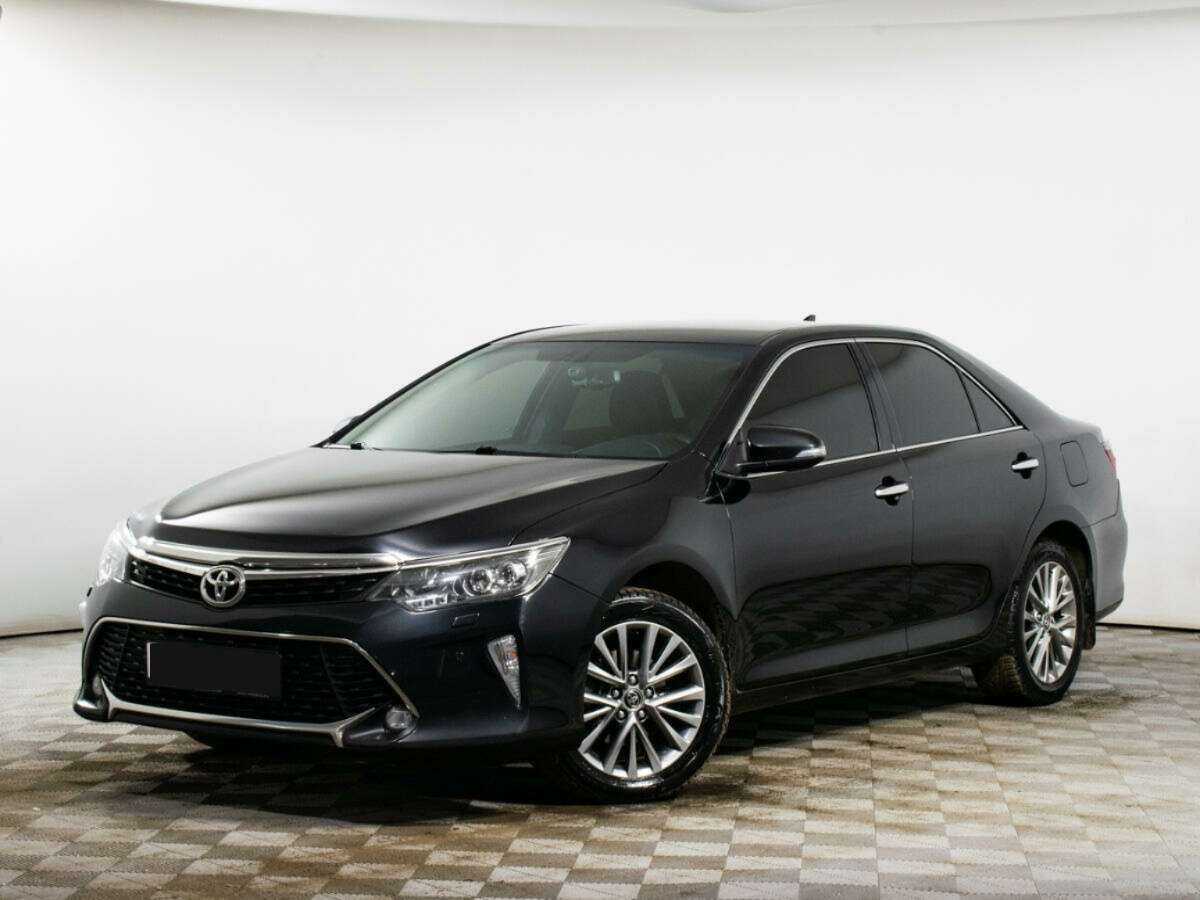Toyota Camry с пробегом — 2017 год. Фото: #0