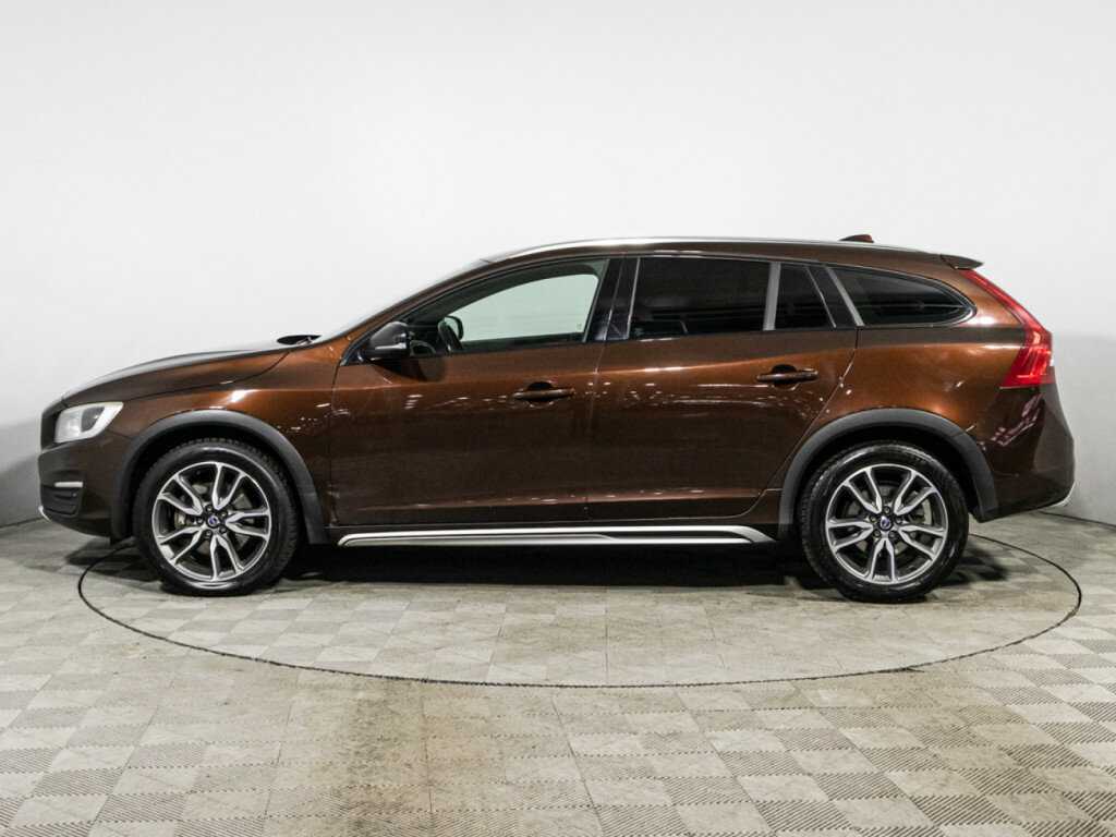 Volvo V60 Cross Country с пробегом — 2016 год. Фото: #7