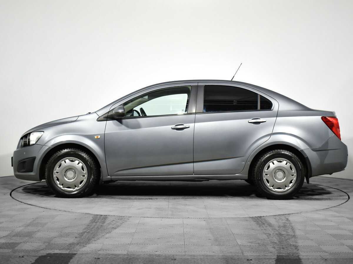Chevrolet Aveo с пробегом — 2014 год. Фото: #7