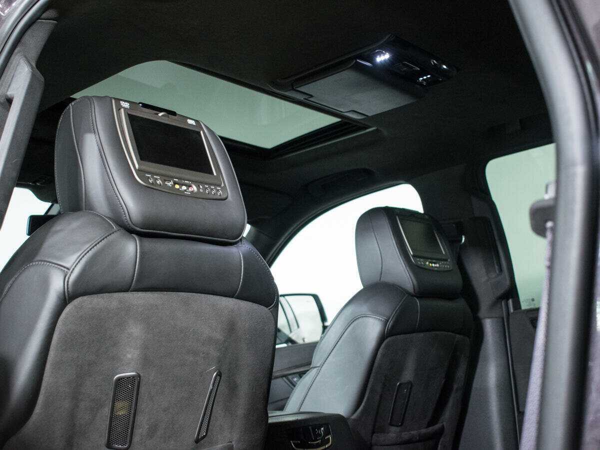 Cadillac Escalade с пробегом — 2015 год. Фото: #15