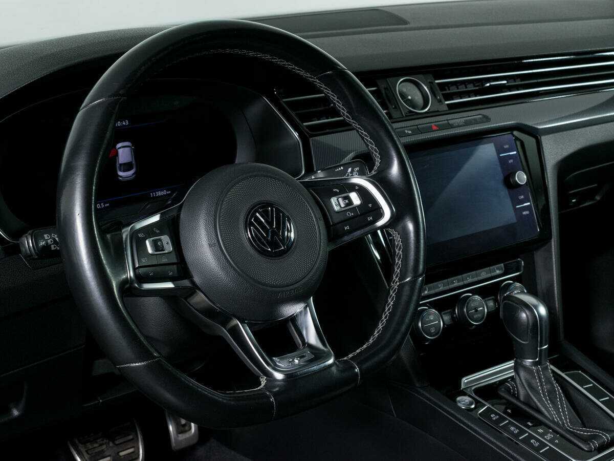 Volkswagen Arteon с пробегом — 2017 год. Фото: #12