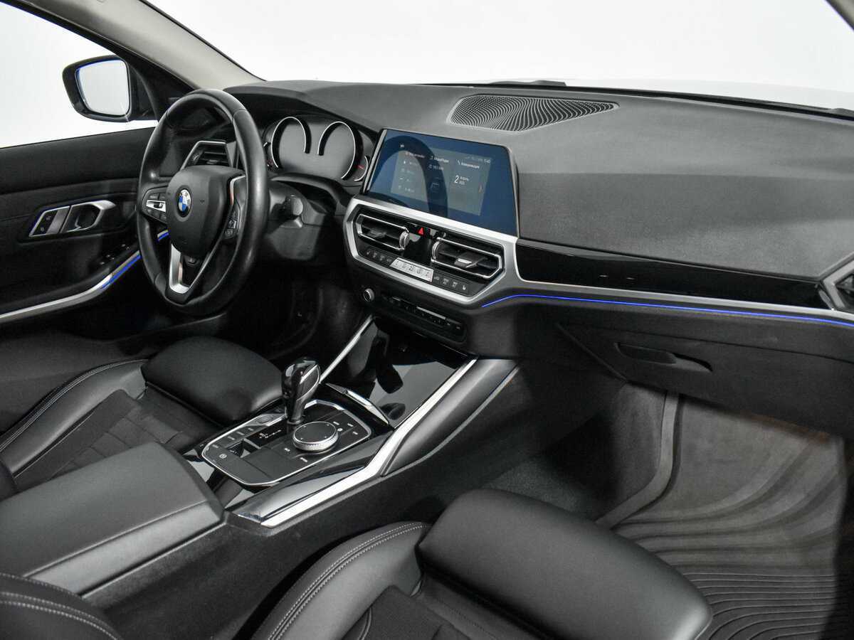BMW 3 серии с пробегом — 2020 год. Фото: #12