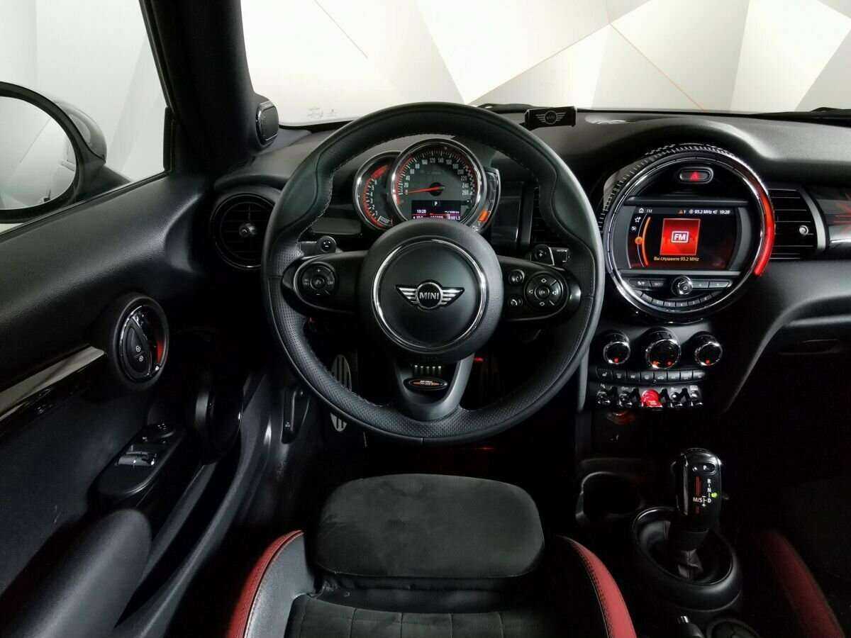 Mini Hatch с пробегом — 2018 год. Фото: #13