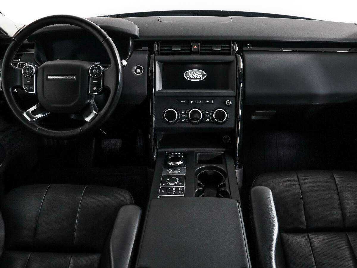 Land Rover Discovery с пробегом — 2018 год. Фото: #12