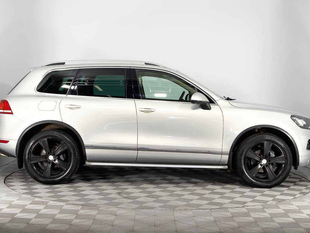 Volkswagen Touareg с пробегом — 2011 год. Фото: #3