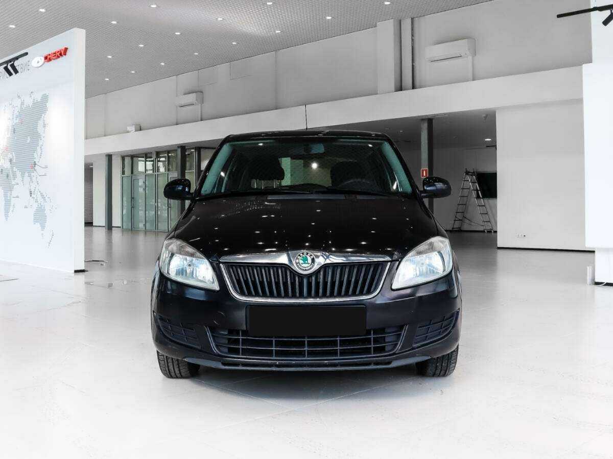 Skoda Fabia с пробегом — 2010 год. Фото: #1
