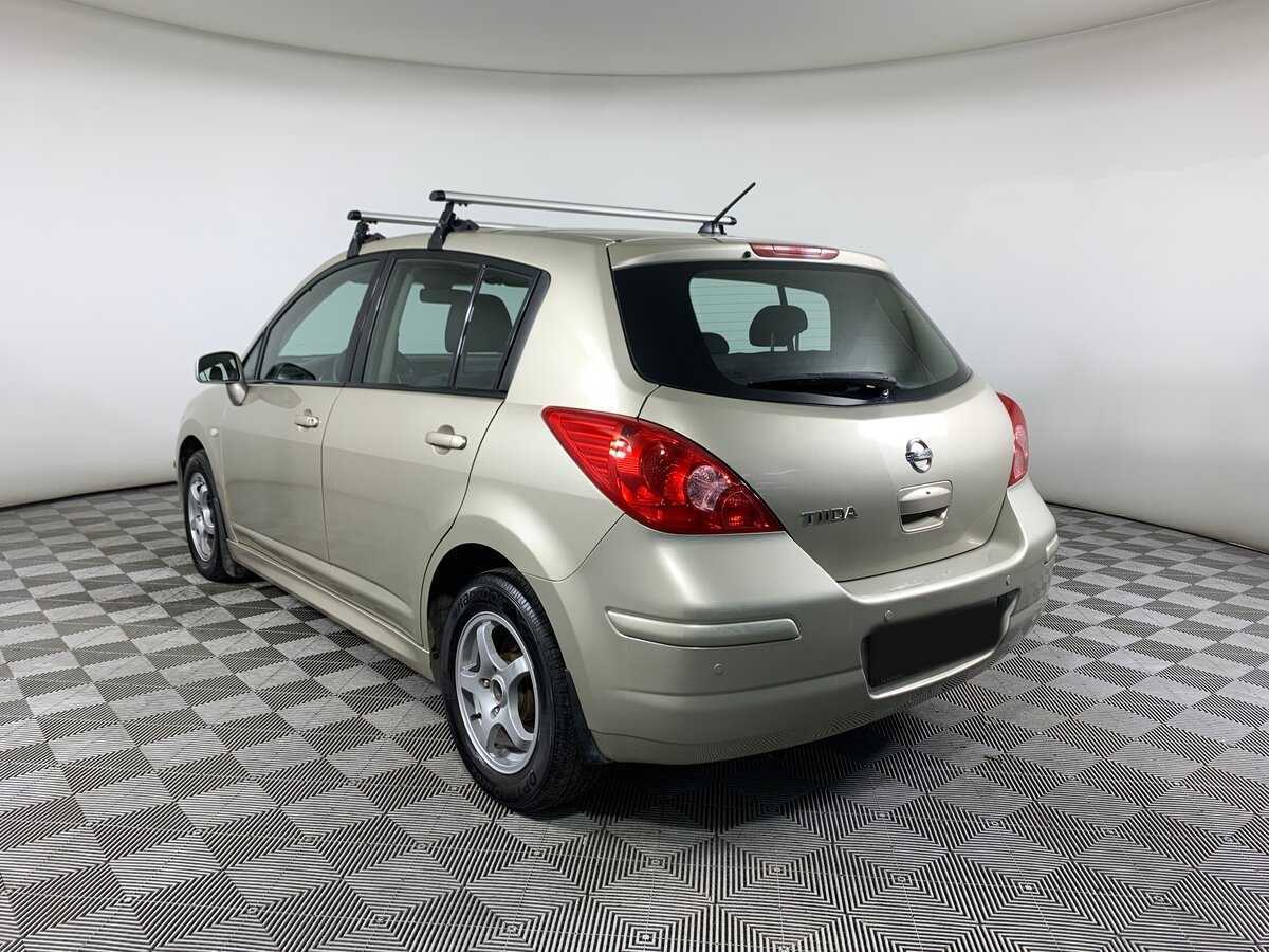 Nissan Tiida с пробегом — 2010 год. Фото: #6