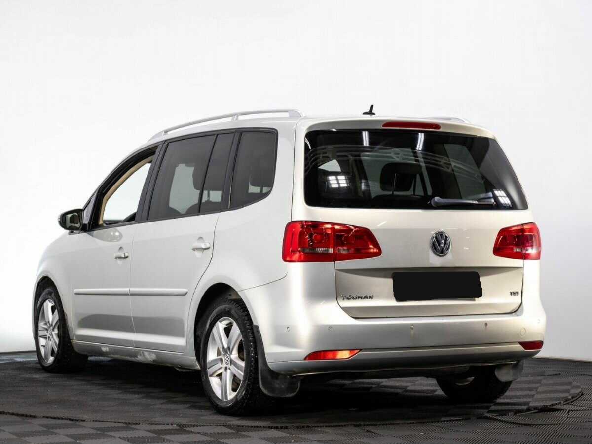 Volkswagen Touran с пробегом — 2013 год. Фото: #5