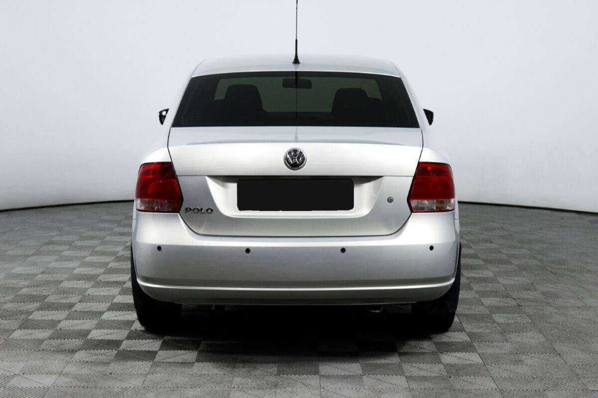 Volkswagen Polo с пробегом — 2012 год. Фото: #5
