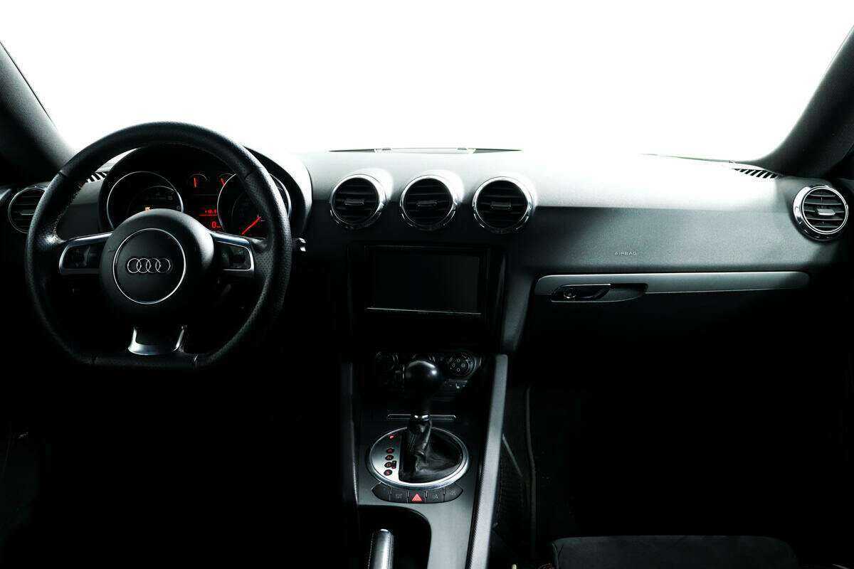Audi TT с пробегом — 2007 год. Фото: #10
