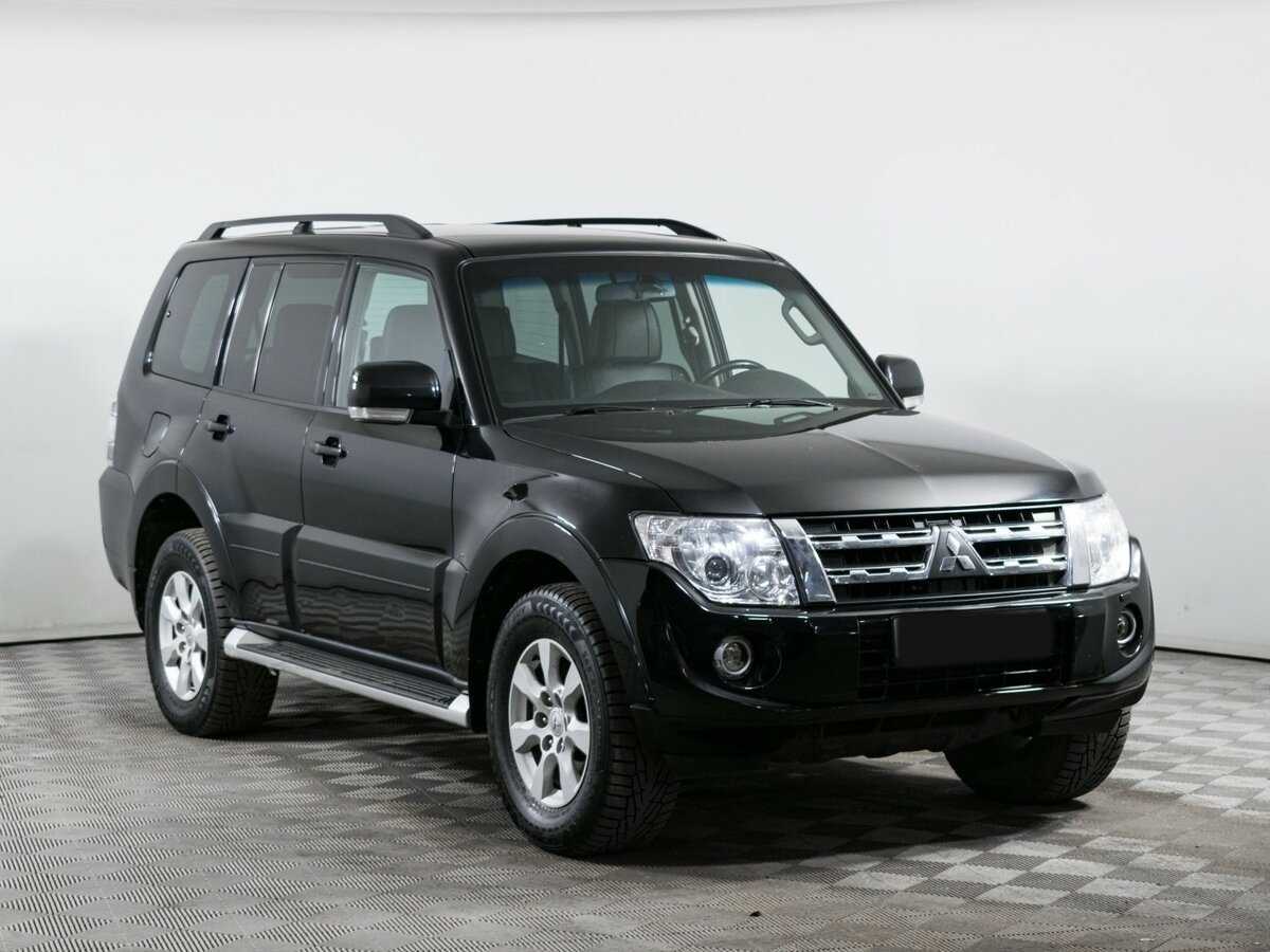 Mitsubishi Pajero с пробегом — 2012 год. Фото: #2