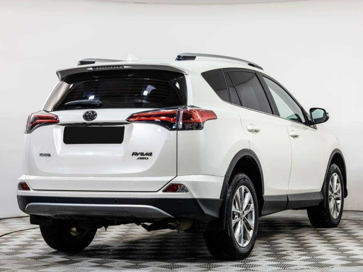 Toyota RAV4 с пробегом — 2018 год. Фото: #3