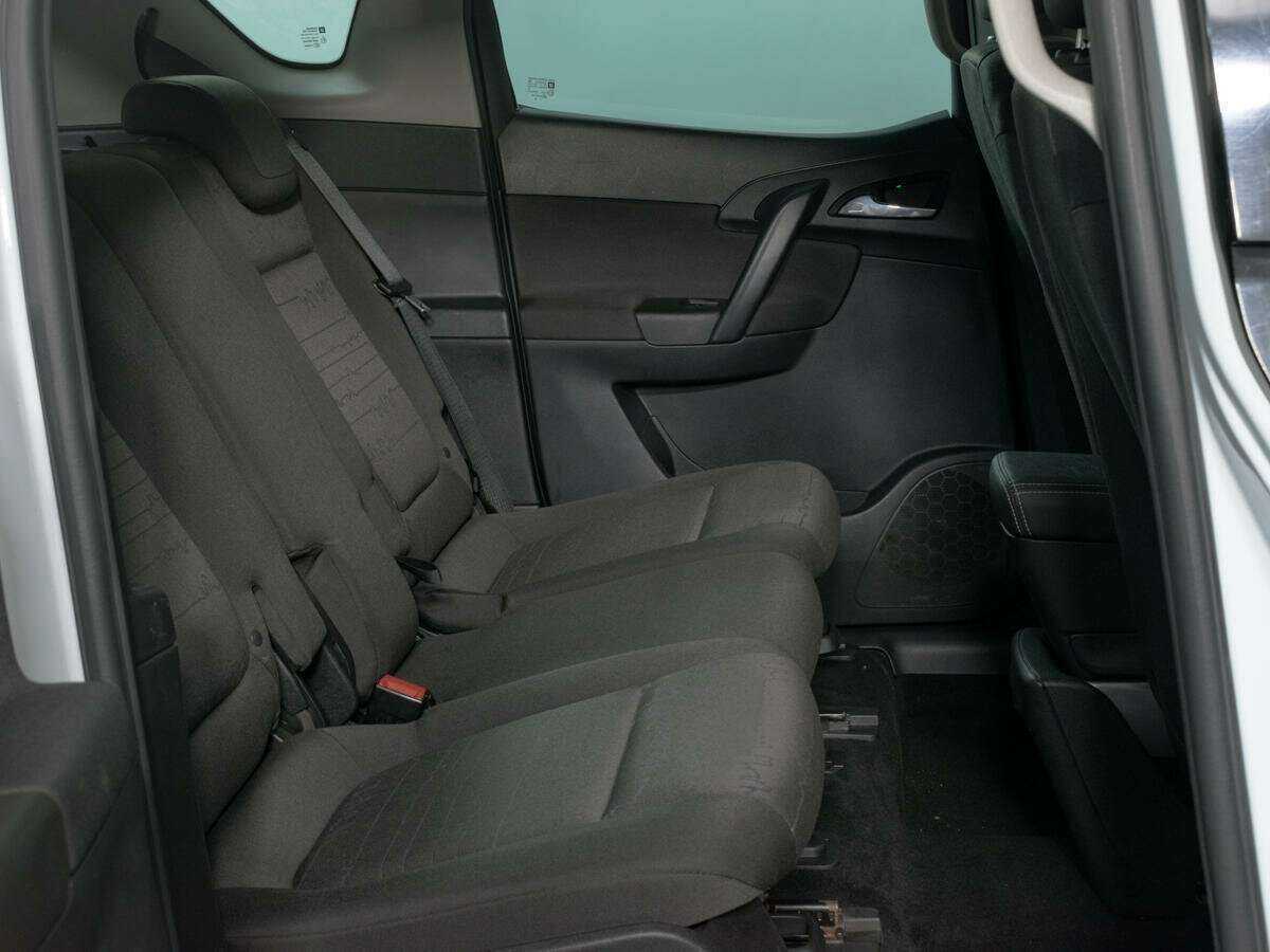 Opel Meriva с пробегом — 2013 год. Фото: #10