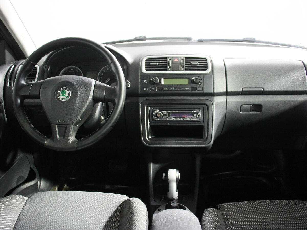 Skoda Fabia с пробегом — 2007 год. Фото: #9