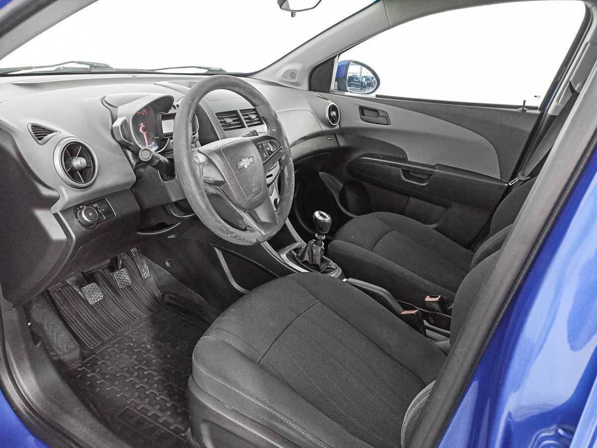 Chevrolet Aveo с пробегом — 2012 год. Фото: #13
