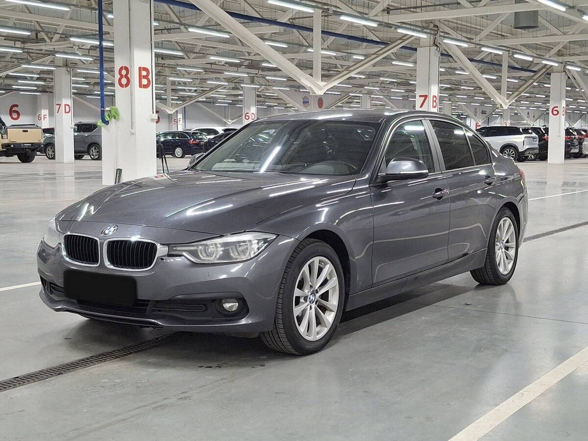 BMW 3 серии с пробегом — 2018 год. Посмотреть фото